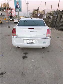 کرایسلەر 300